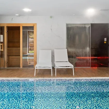 Apartment Luxe Retreat Met Wellness In Oasis 325