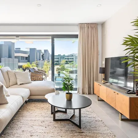 Luxe Retreat Met Wellness In Oasis 325 Apartment *